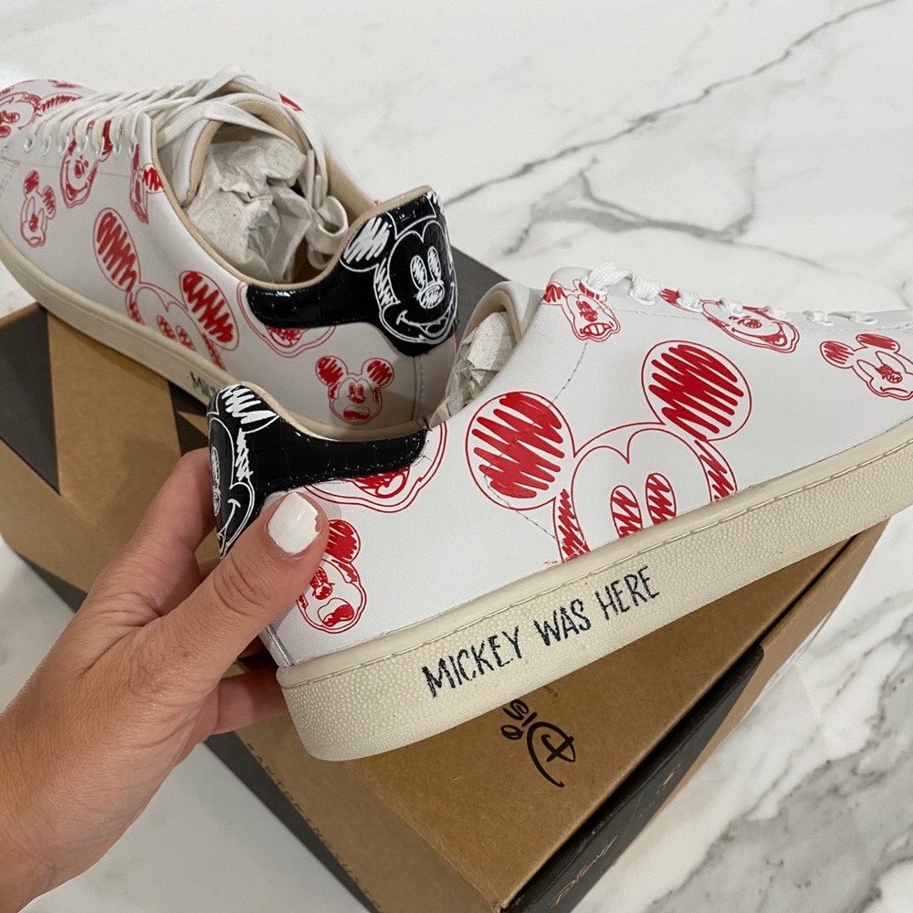 Disney Shoes Sneakers Mickey Mouse RARE - Picture 1 of 6